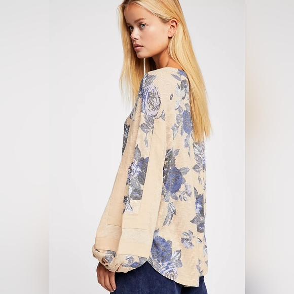 Free People Flower Patch Thermal Top Blue Roses Cream Floral XS Sweater Blouse - Picture 2 of 16